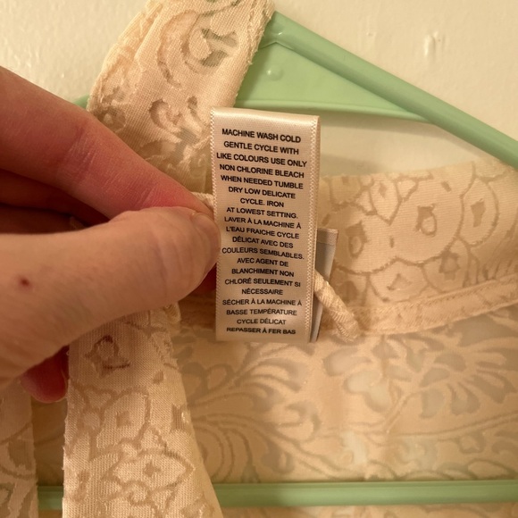 In Bloom by Jonquil beautiful sheer robe. NWT - Picture 7 of 10